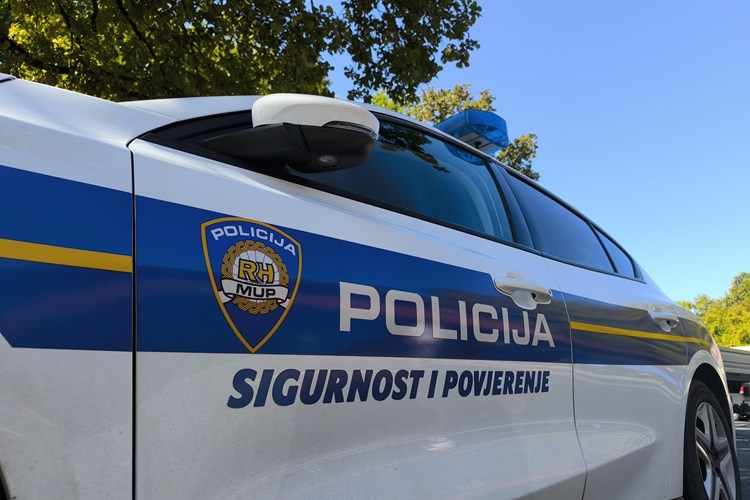 Slika /ikone/PU ilustracije/Slika 2025 (4).jpg